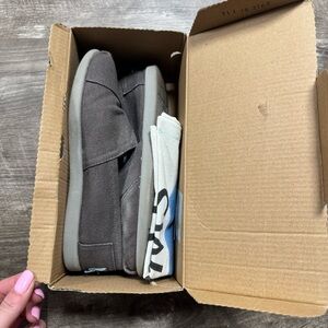 Tom’s Classics Ash Canvas Shoes Size 4.5